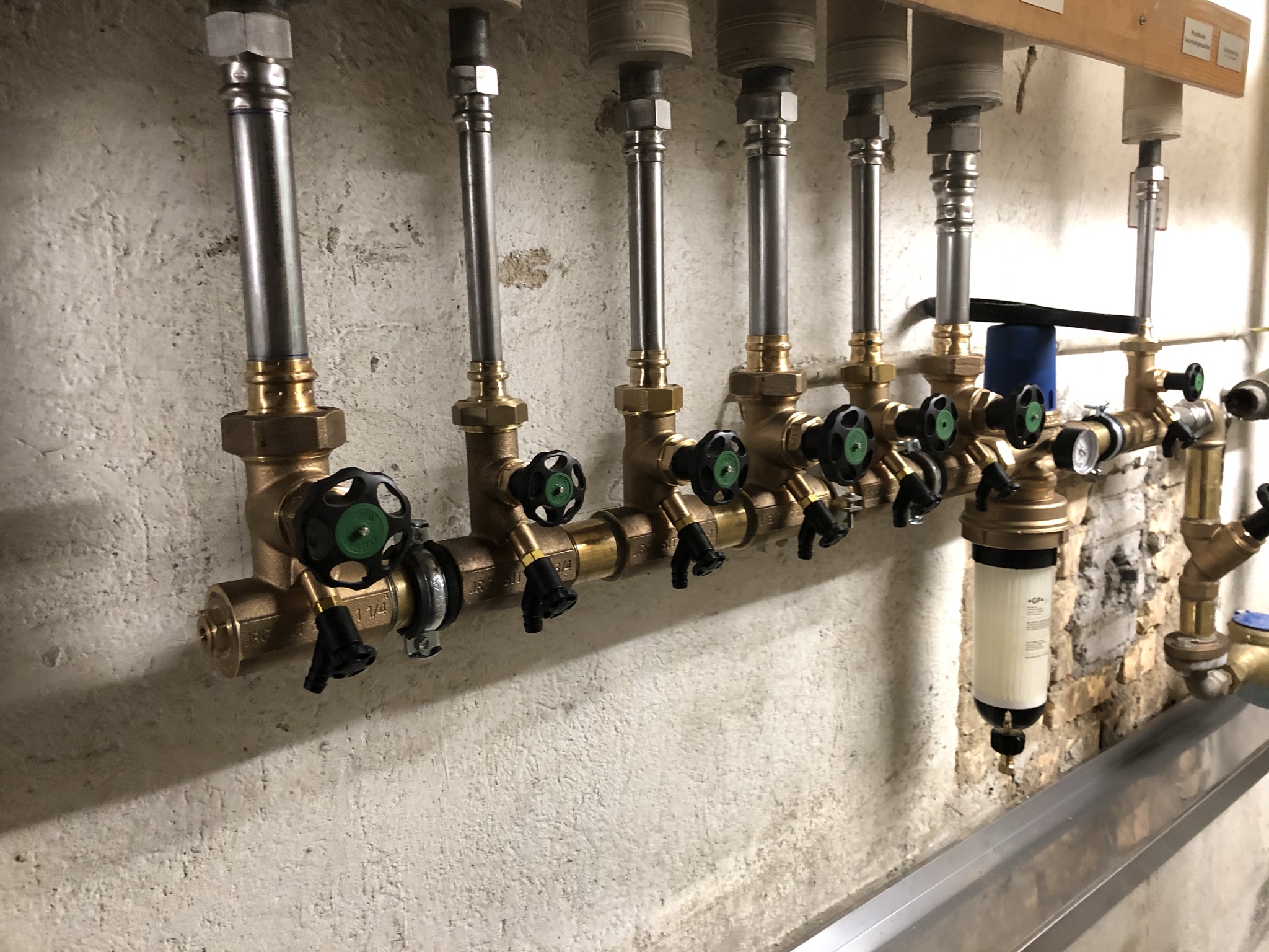 Verteilerbatterie mit Absperrventilen